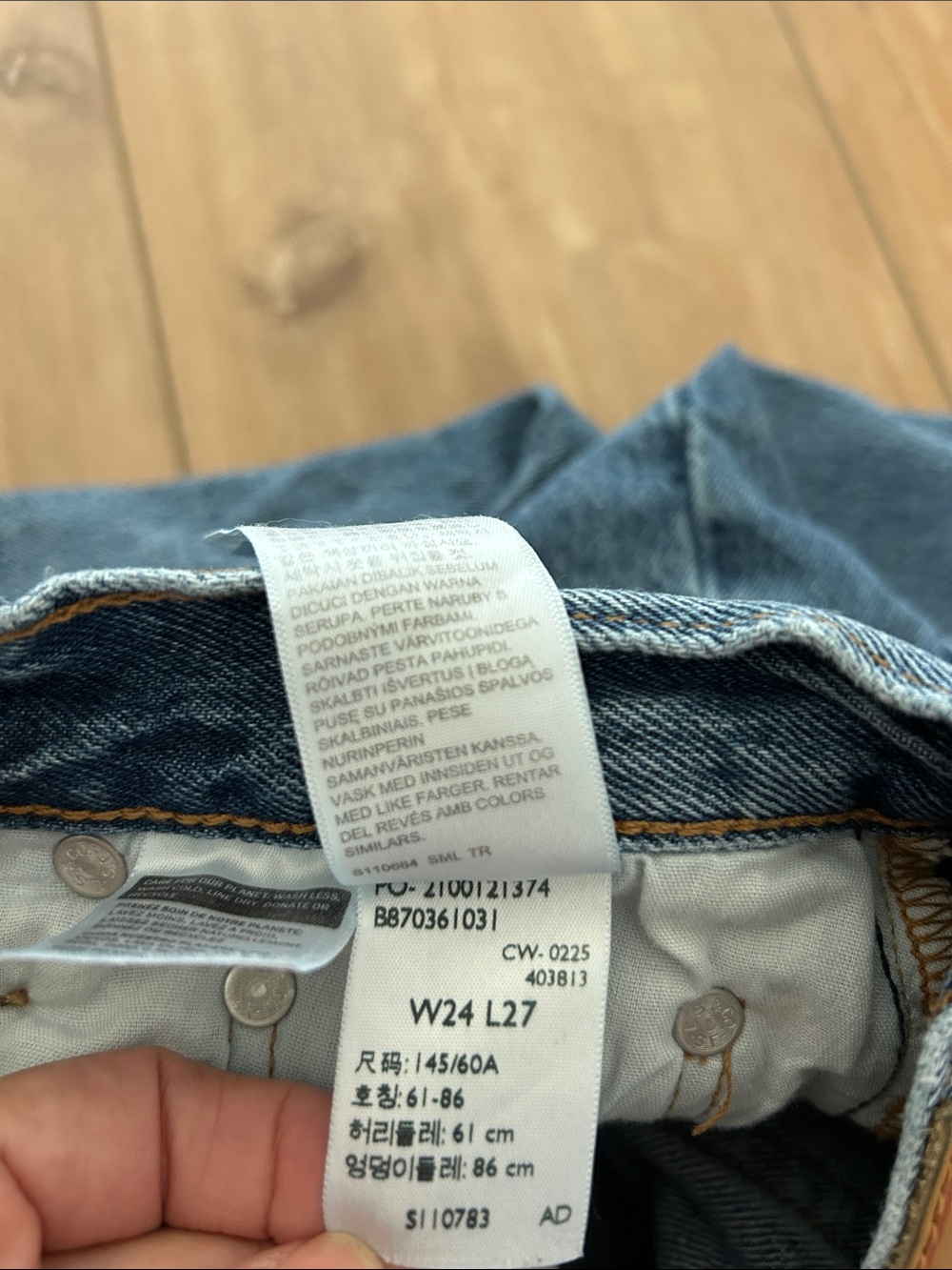 LEVI’S 501 Button-Fly 90’s Fit 100% Denim Jeans - Picture 5 of 12